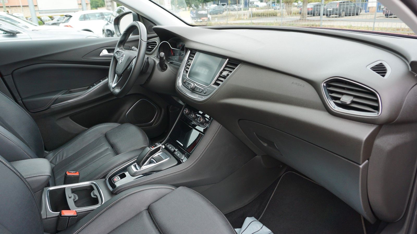 Fahrzeugabbildung Opel Grandland X Innovation Leder,Navi,LED,ACC,AHK