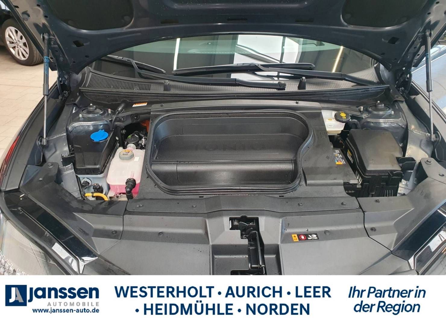 Fahrzeugabbildung Hyundai IONIQ 6 Allradantrieb 77,4kWh Batt. First Editio