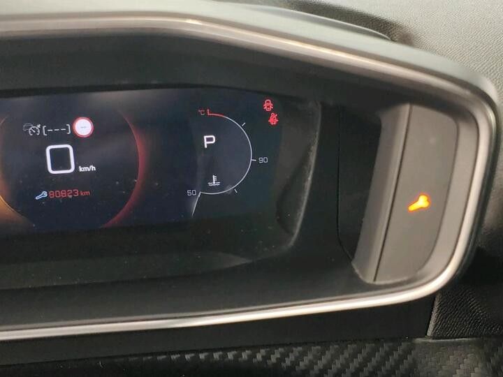 Fahrzeugabbildung Peugeot 2008 GT 8-AUTOMATIK GRA NAVI PDC 1.HAND