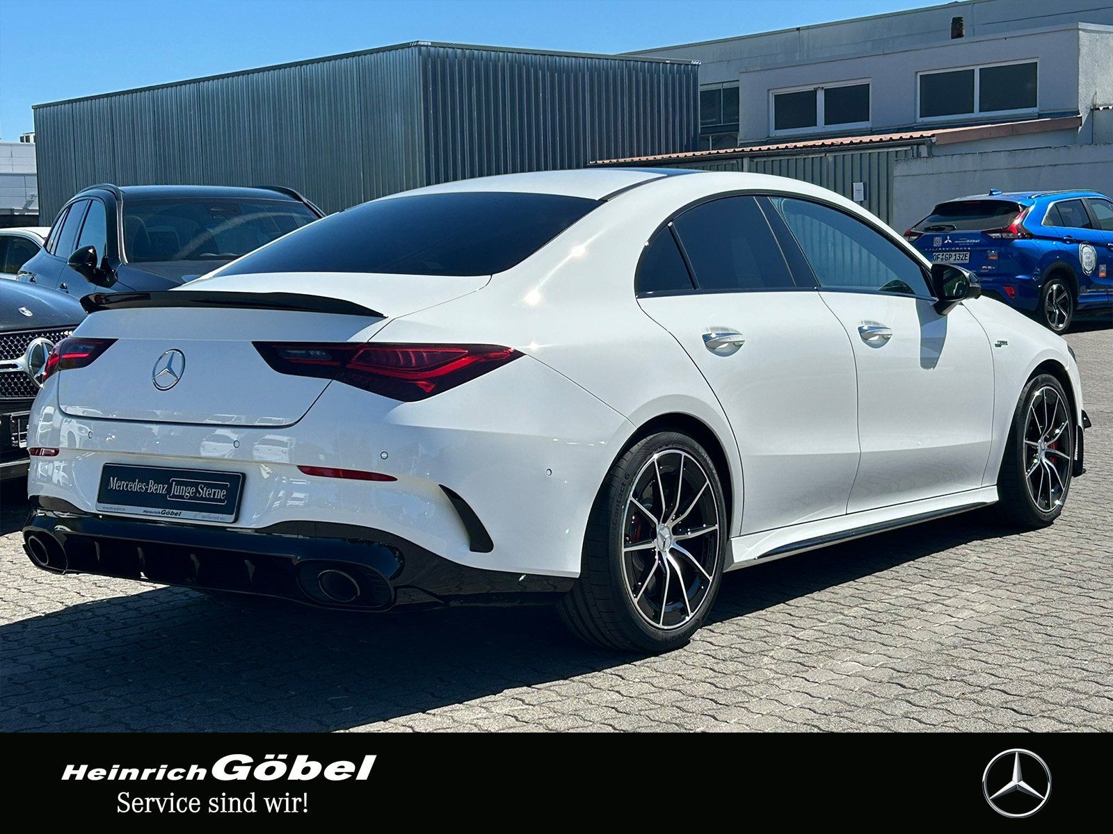 Fahrzeugabbildung Mercedes-Benz AMG CLA 35 4M AERODYNAMIK*STANDHEIZUNG*PANORAMA