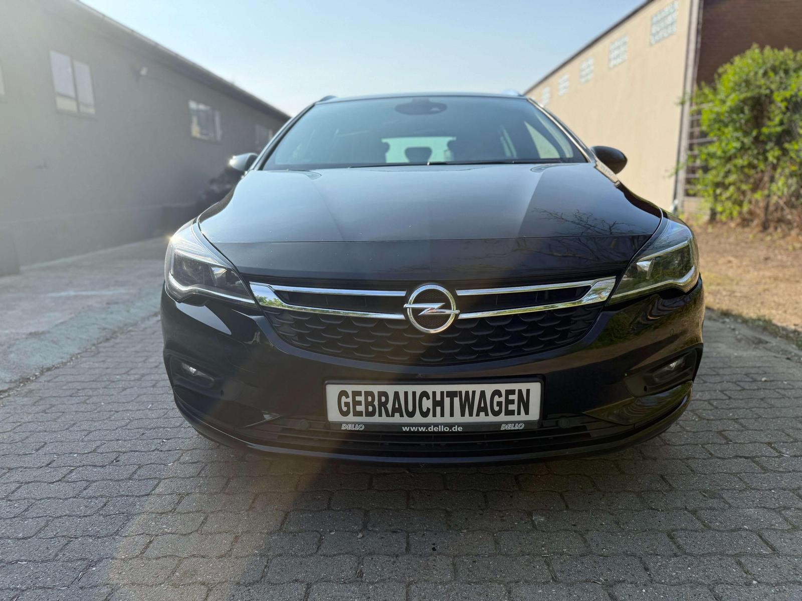 Opel Astra Dynamic/KAMERA/BT/NAVI/PDC