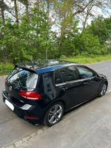 Volkswagen Golf 1.4 TSI 92kW (125PS) R-Line - schwarz - Volkswagen Golf: 1.9