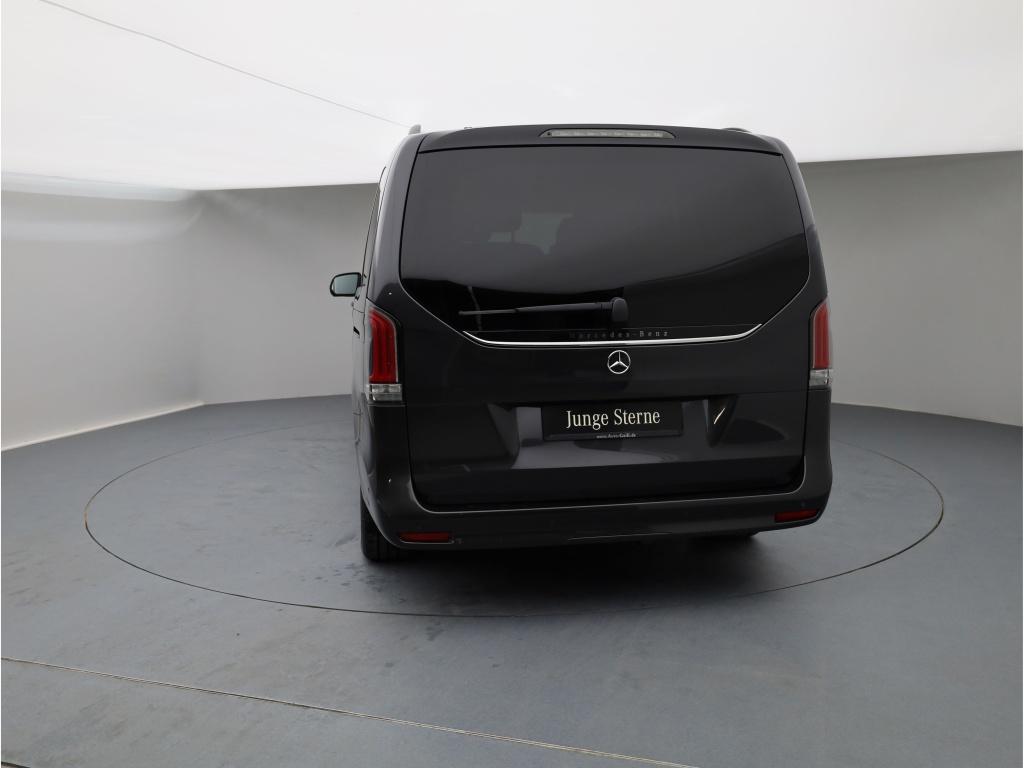 Mercedes-Benz V 220