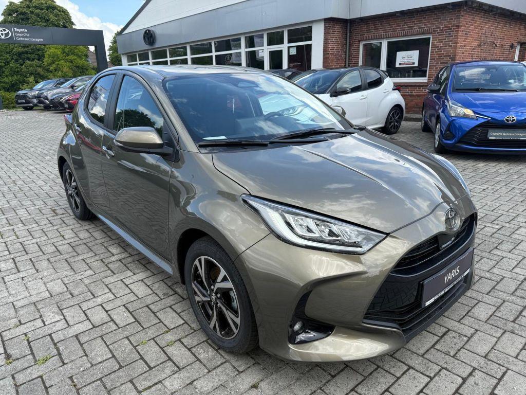 Toyota Yaris Hybrid 116 1.5 VVT-i Team Deutschland (XPA