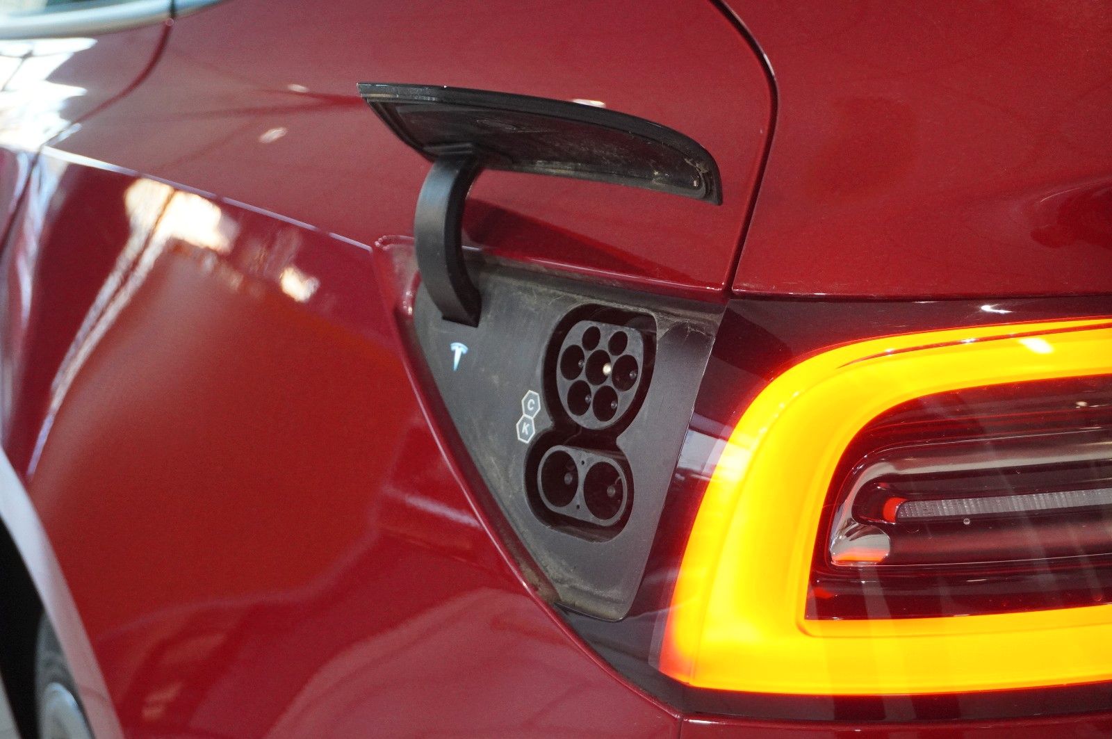 Fahrzeugabbildung Tesla Model 3 LONGRANGE DUAL-MOTOR NAVI/KAMERA/DAB/AMD