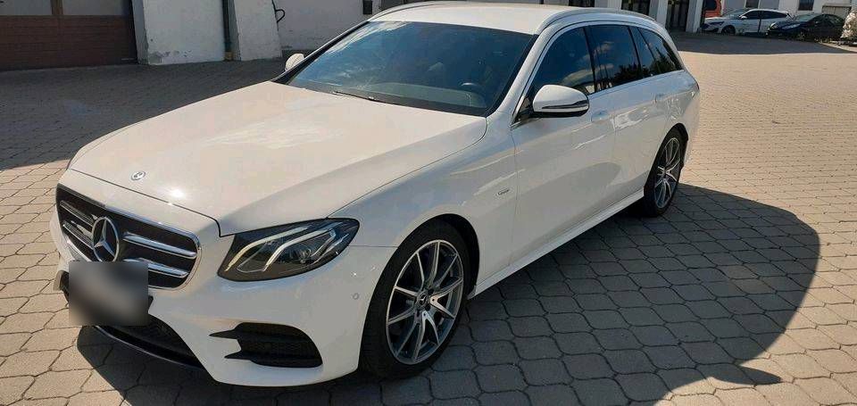 Image of Mercedes-Benz E 200
