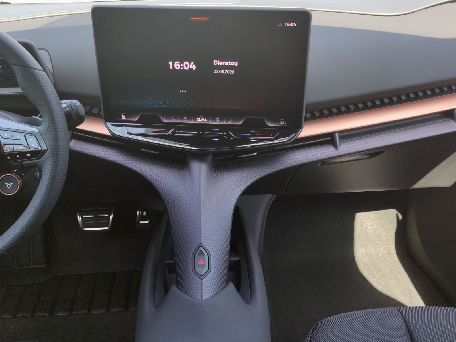 Cupra Tavascan - Bild 12