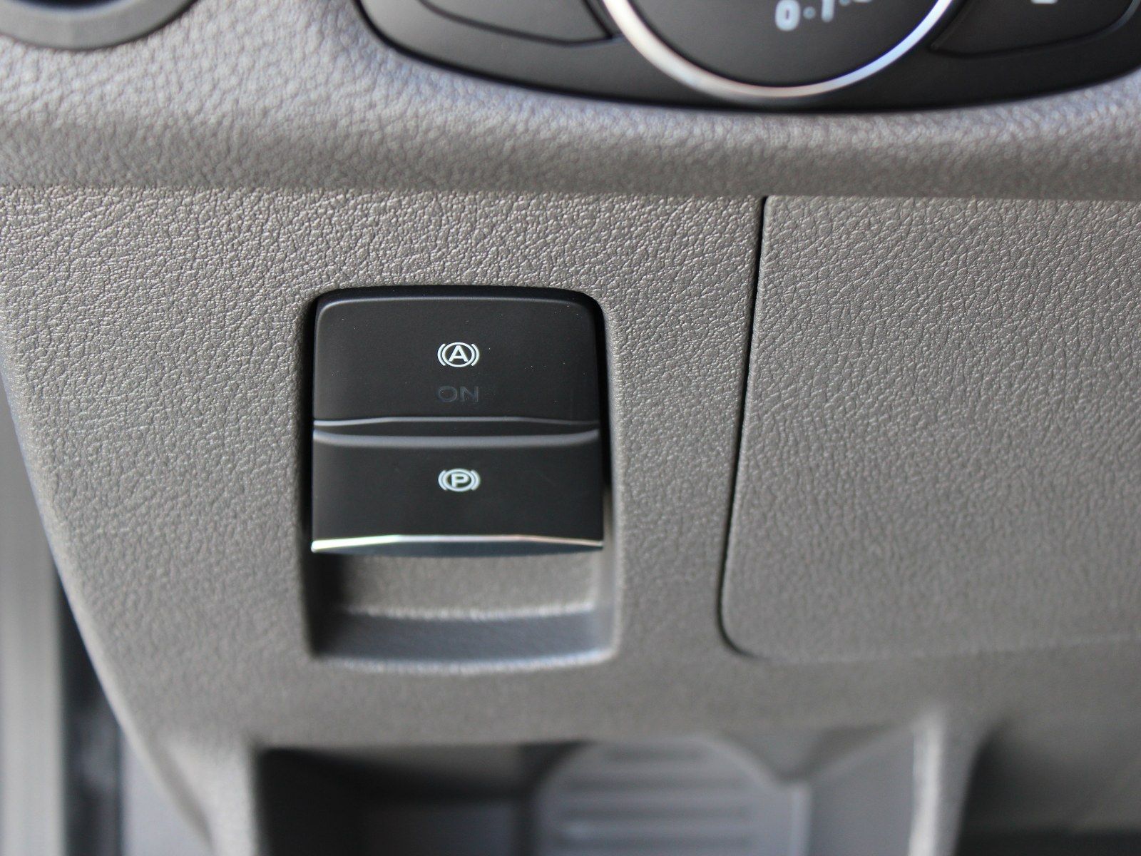 Fahrzeugabbildung Ford Transit 350 L3 Einzelkabine Trend