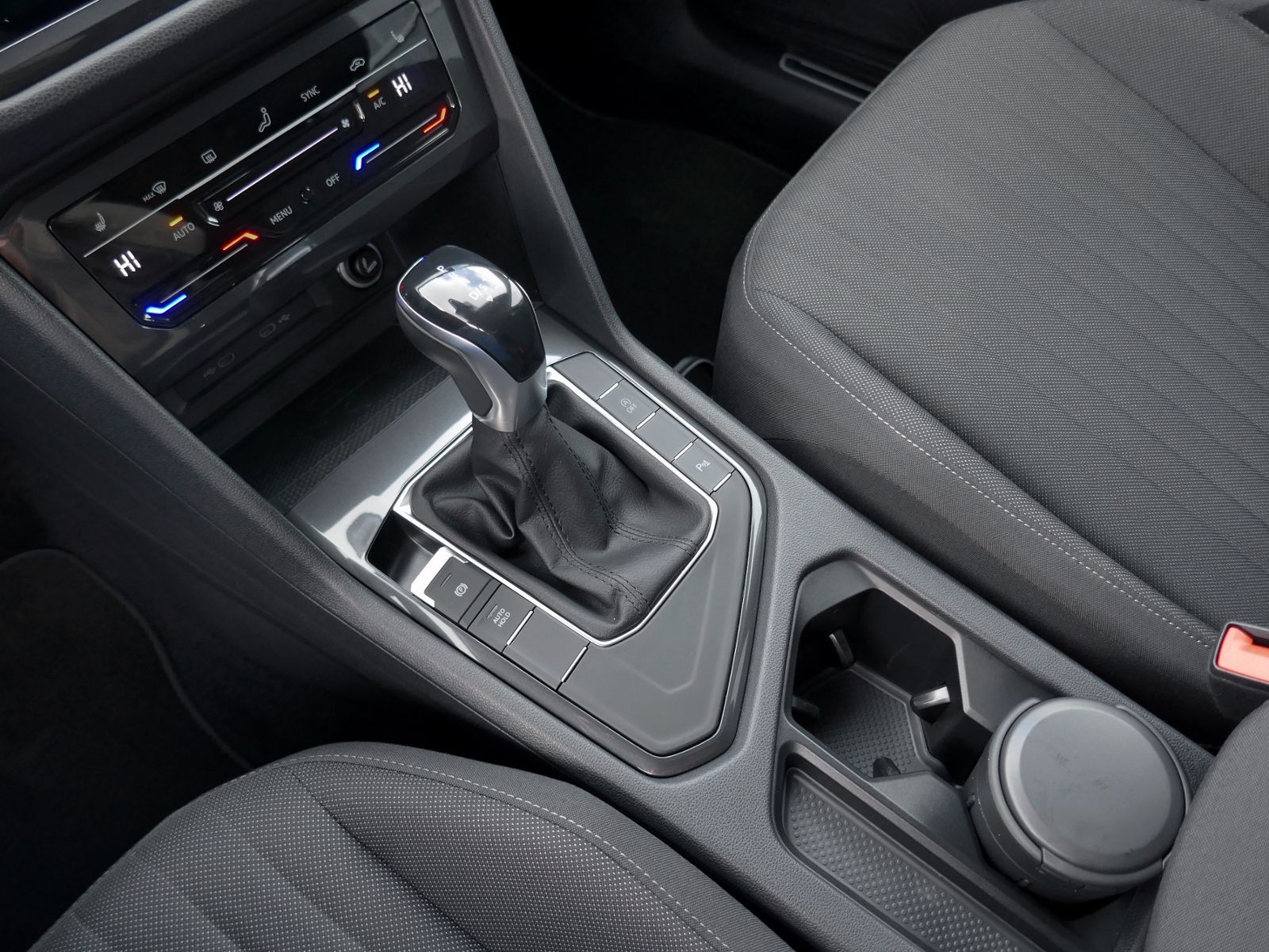 Fahrzeugabbildung Volkswagen Tiguan Allspace Life 2.0 TDI | LED AHK ACC