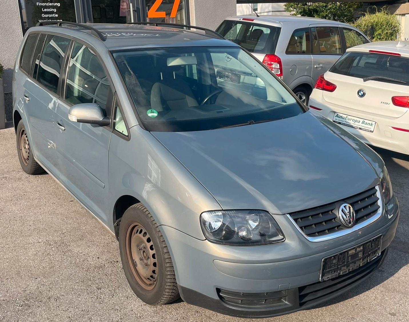 Volkswagen Touran 1.6 Trendline Klimaautomati*TMP*AHK*EURO4