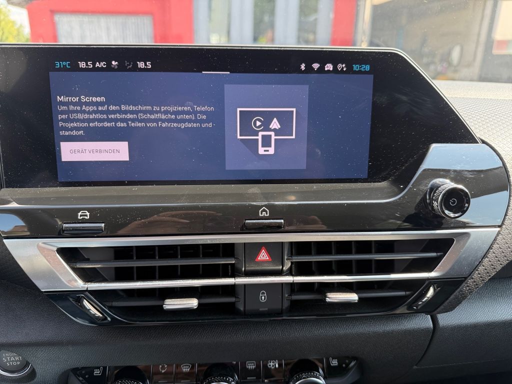 Fahrzeugabbildung Citroën C4 PureTech 130 Stop&Start EAT8 MAX*Alcantara