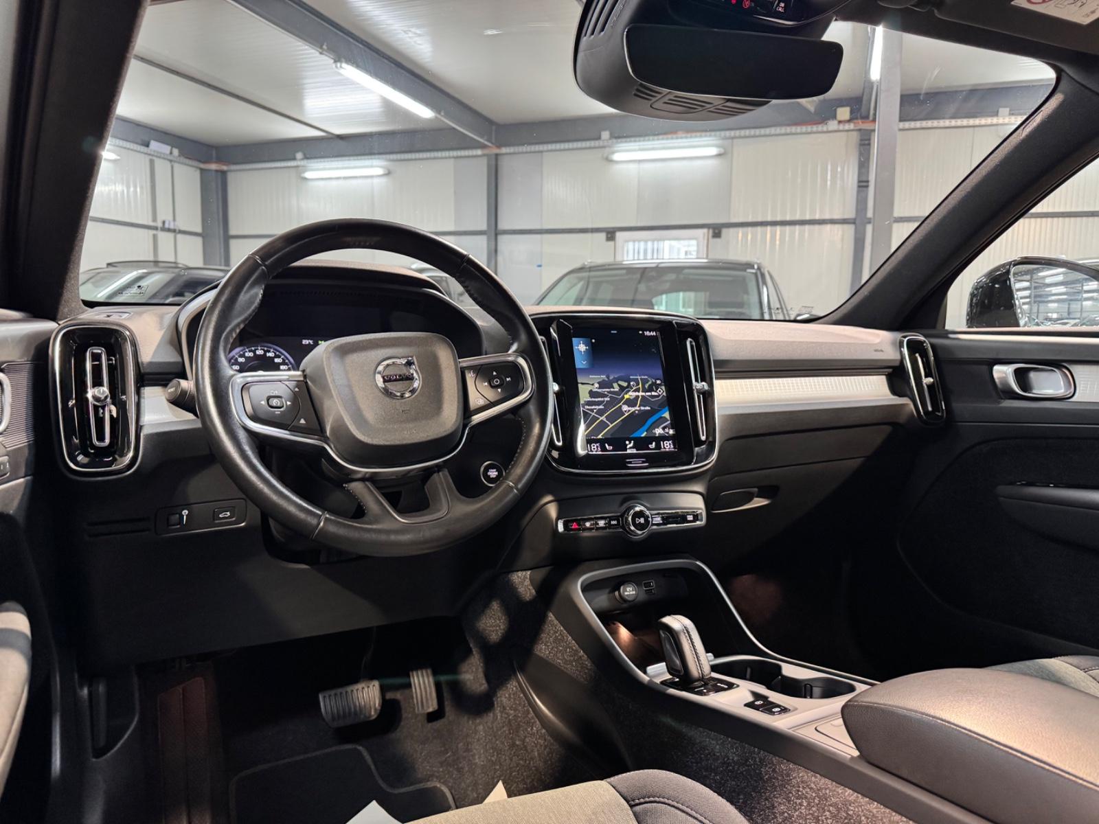 Volvo XC40 Momentum 2WD APPS*MEMORY*WINTER*BUSINESS