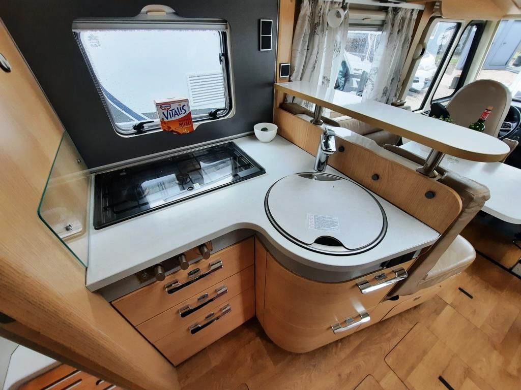 Fahrzeugabbildung HYMER / ERIBA / HYMERCAR B-Klasse 680 Lithium/Solar/Gastank/1.Hand