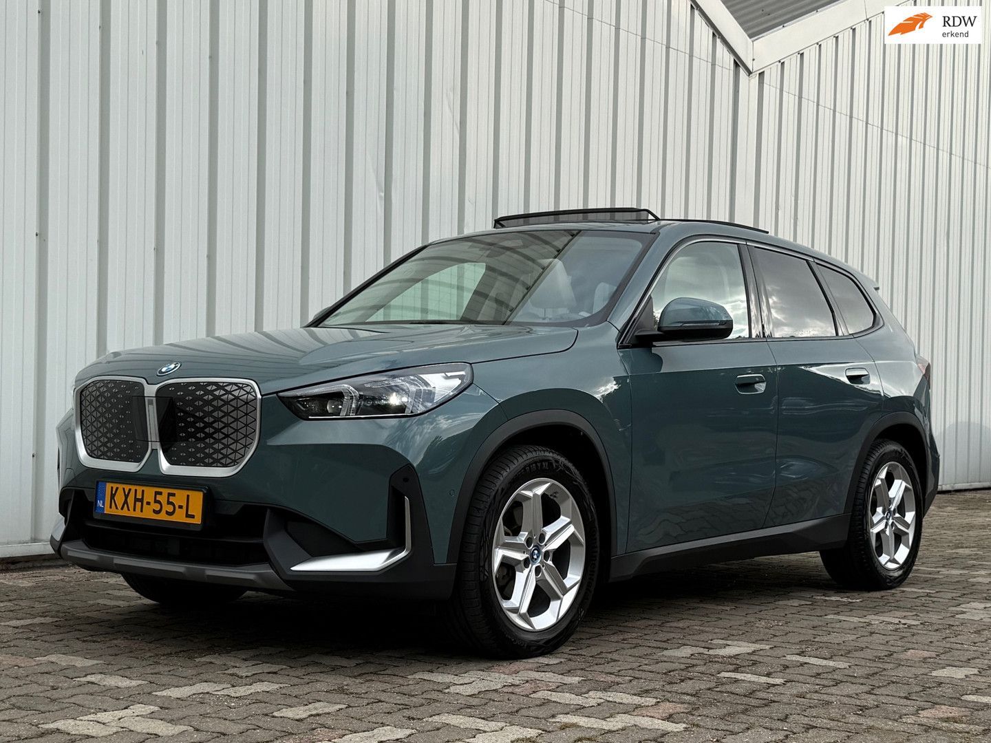 BMW iX1 EDrive20 67 kWh ACC PANO SoH 97 % LED MASSAG
