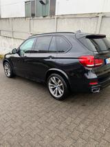 BMW X5 xDrive30d - M SPORTPAKET - BMW X5 Gebrauchtwagen in Köln