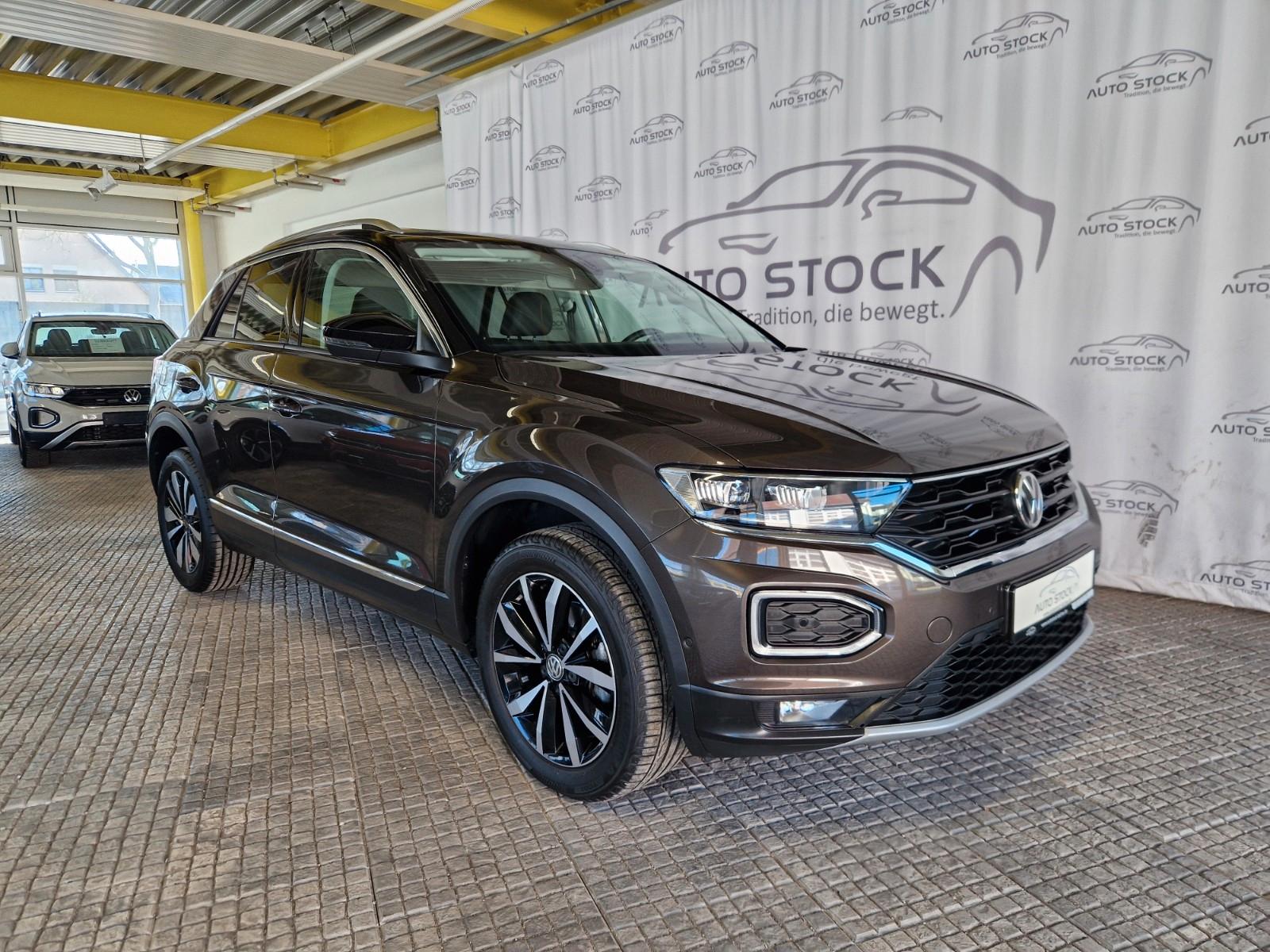 Volkswagen T-Roc 1.5 TSI DSG Style Navi LED PDC AHK Panoram
