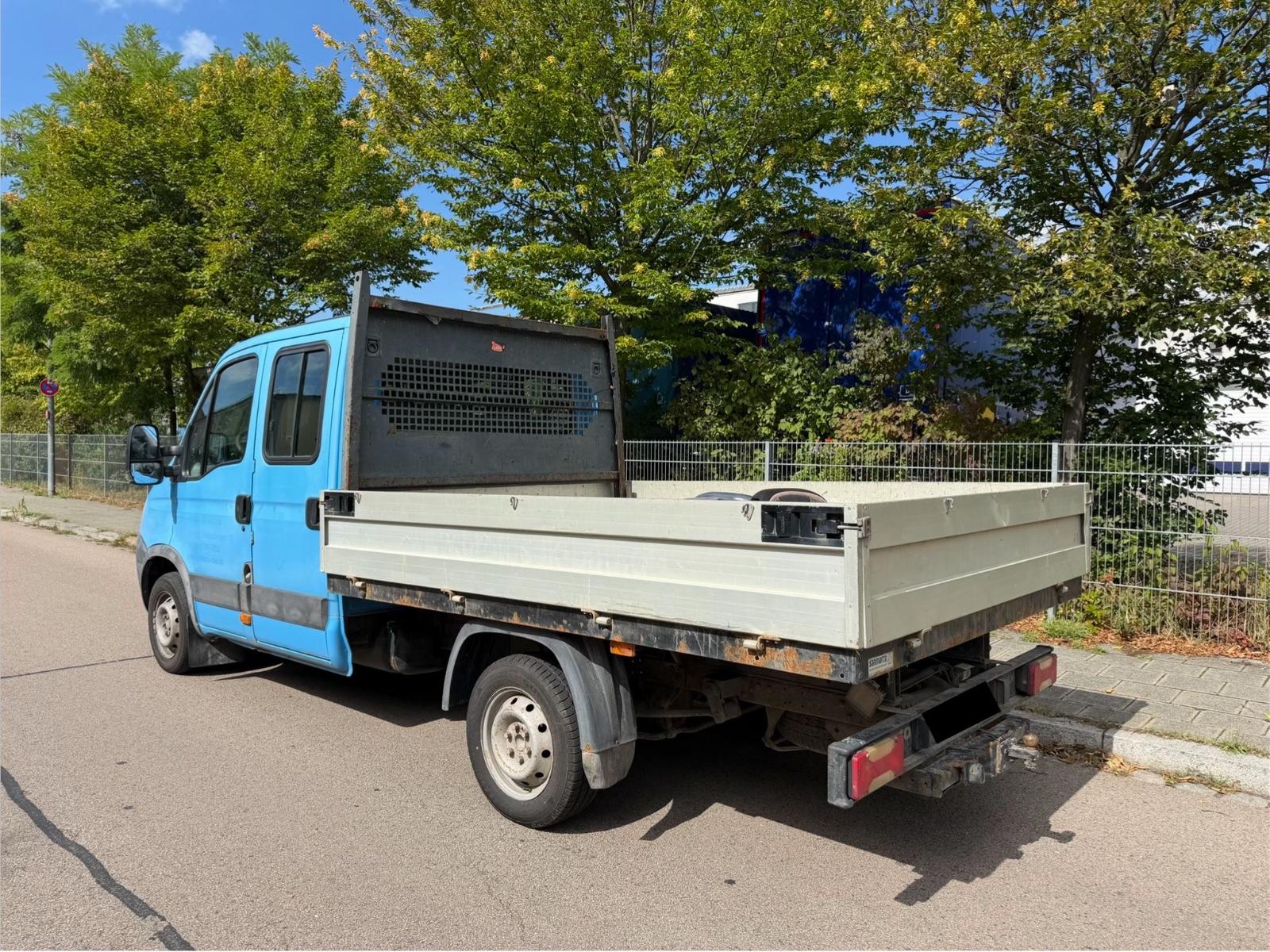 Iveco Daily 2.3 HPi Pritsche Doka 