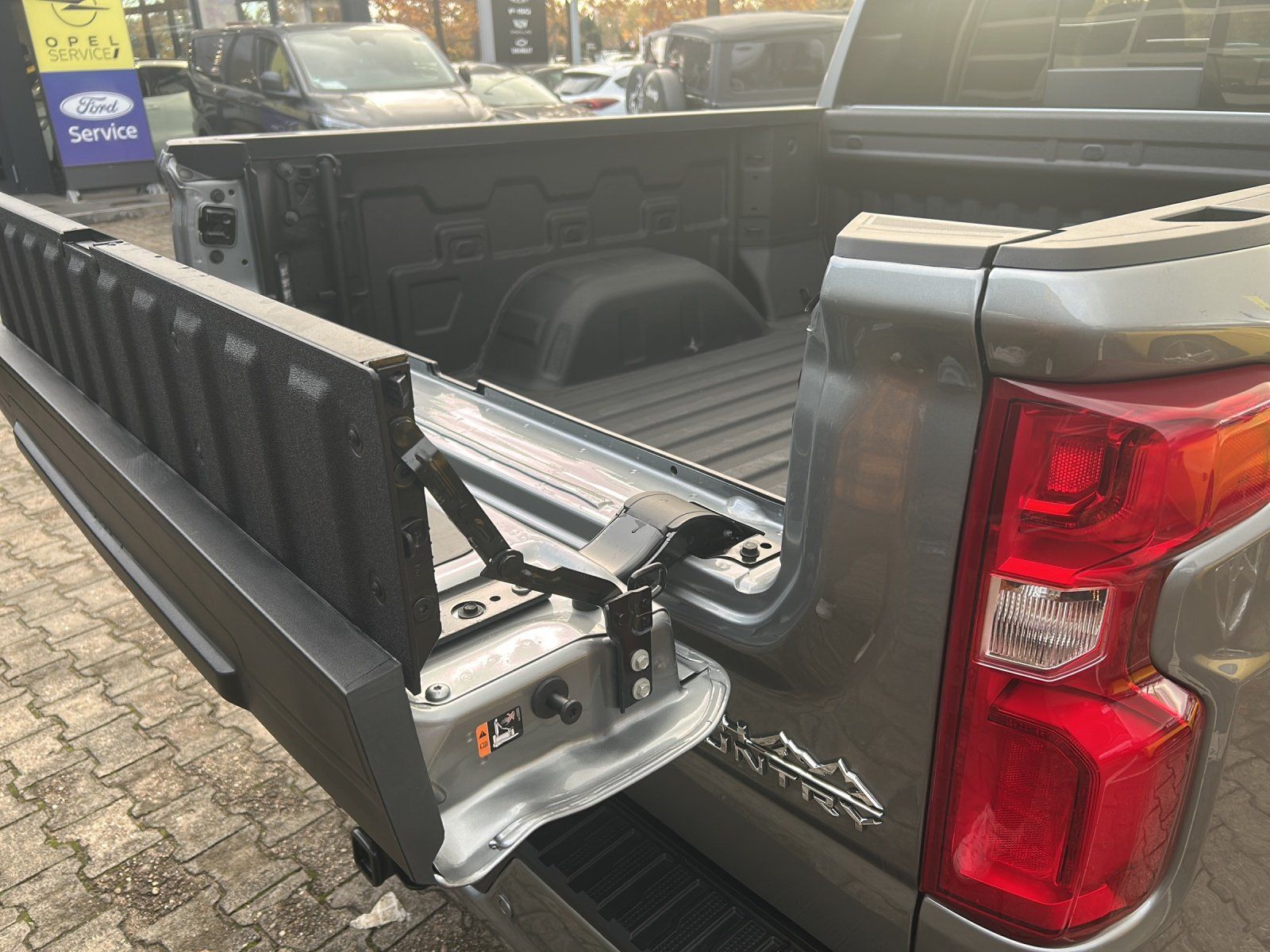 Fahrzeugabbildung Chevrolet Silverado High Country Duramax/AHK 3500 KG/SHD