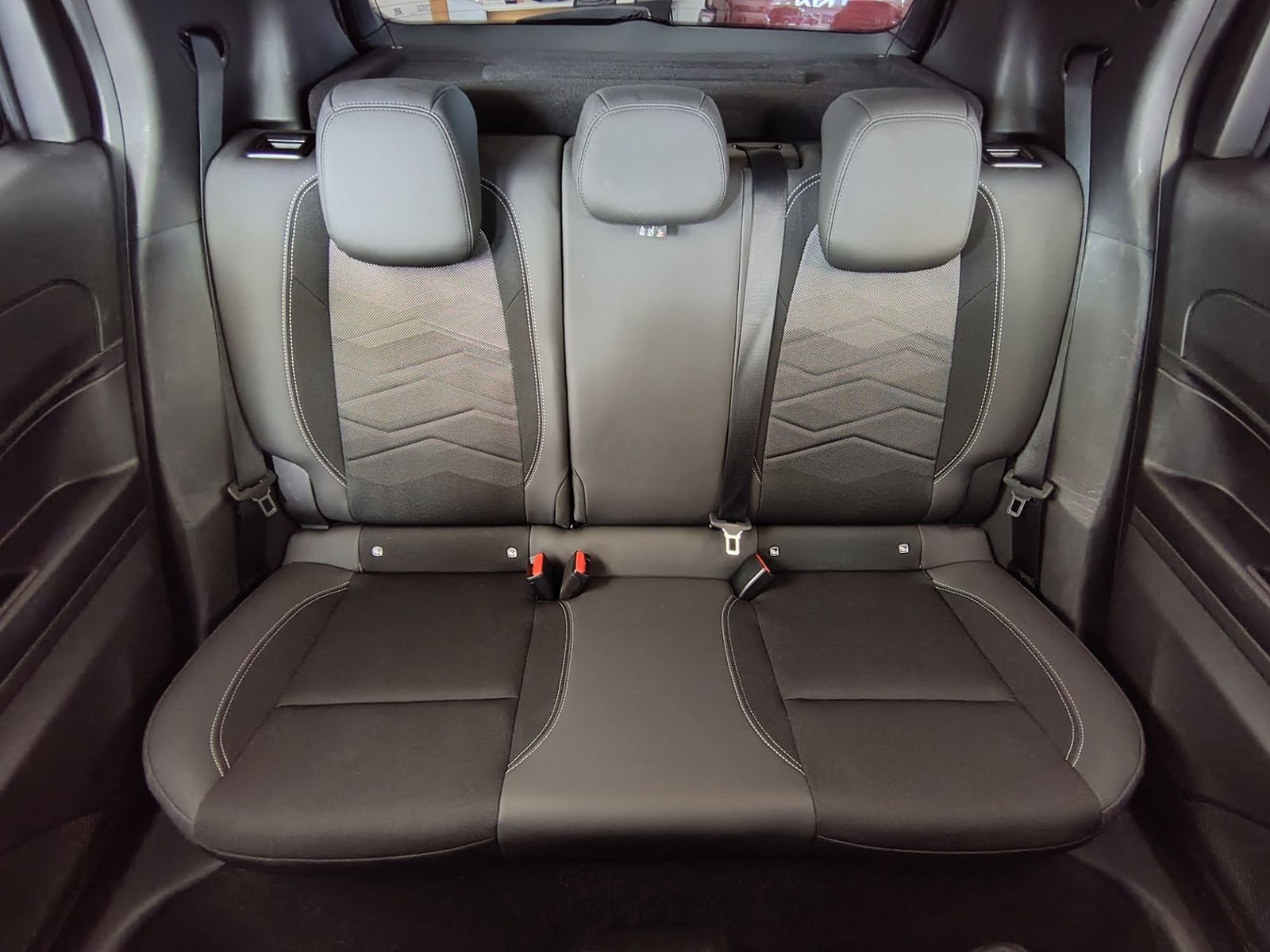 JEEP Avenger  1.2 MHEV Altitude JBL ACC LED – Bild 14