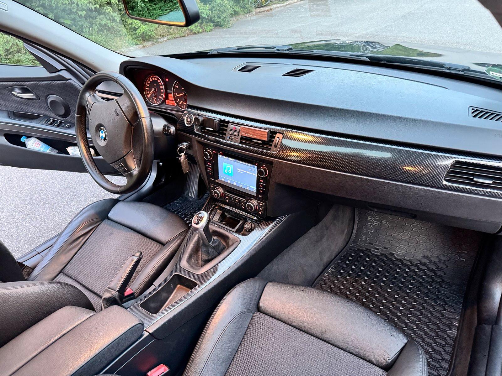 BMW 320 2011 — photo 12