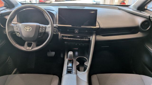Fahrzeugabbildung Toyota C-HR 1.8 FWD Team Deutschland KlimaA,Navi,SHZ