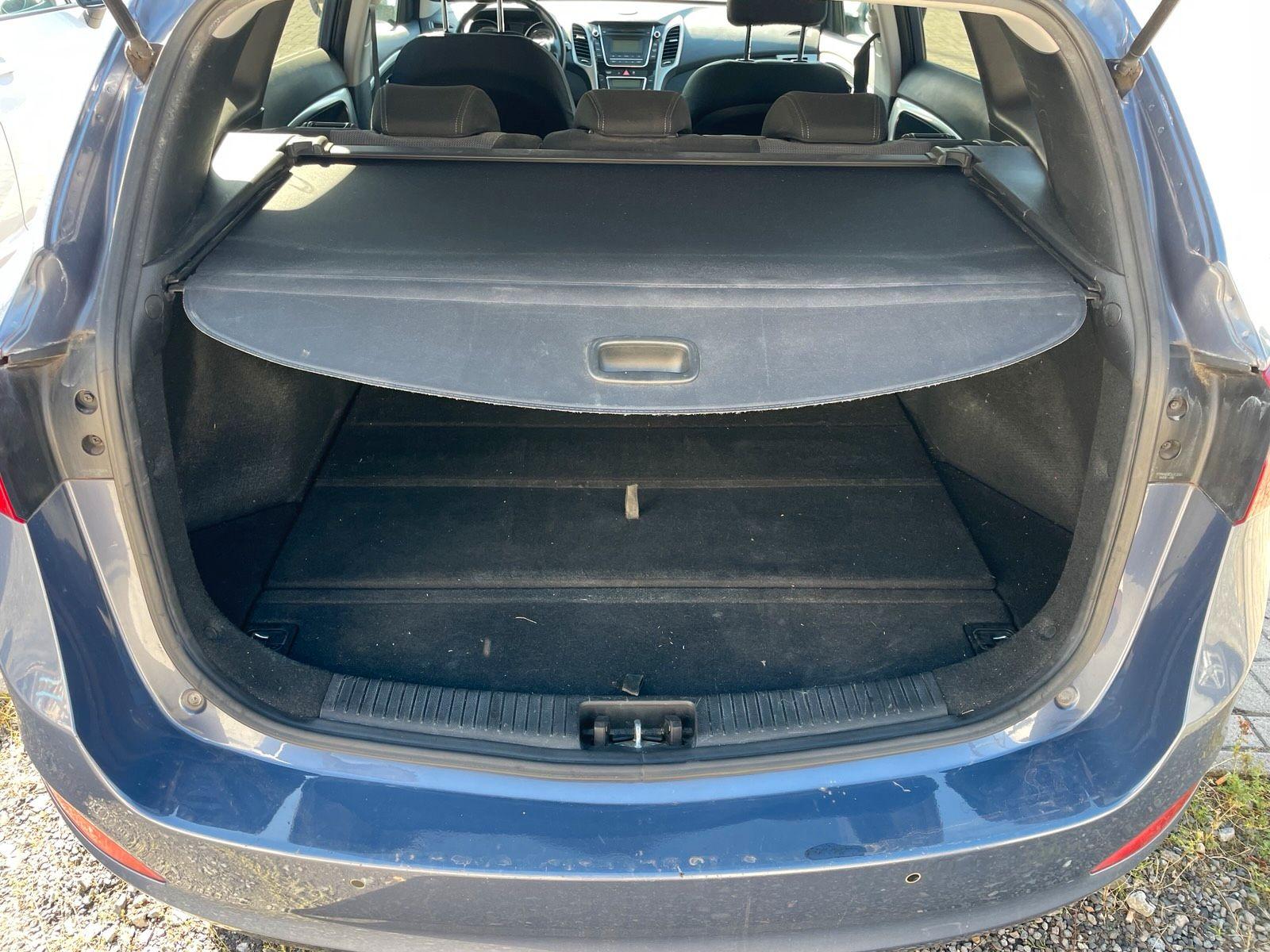 Hyundai i30 2013 — photo 11
