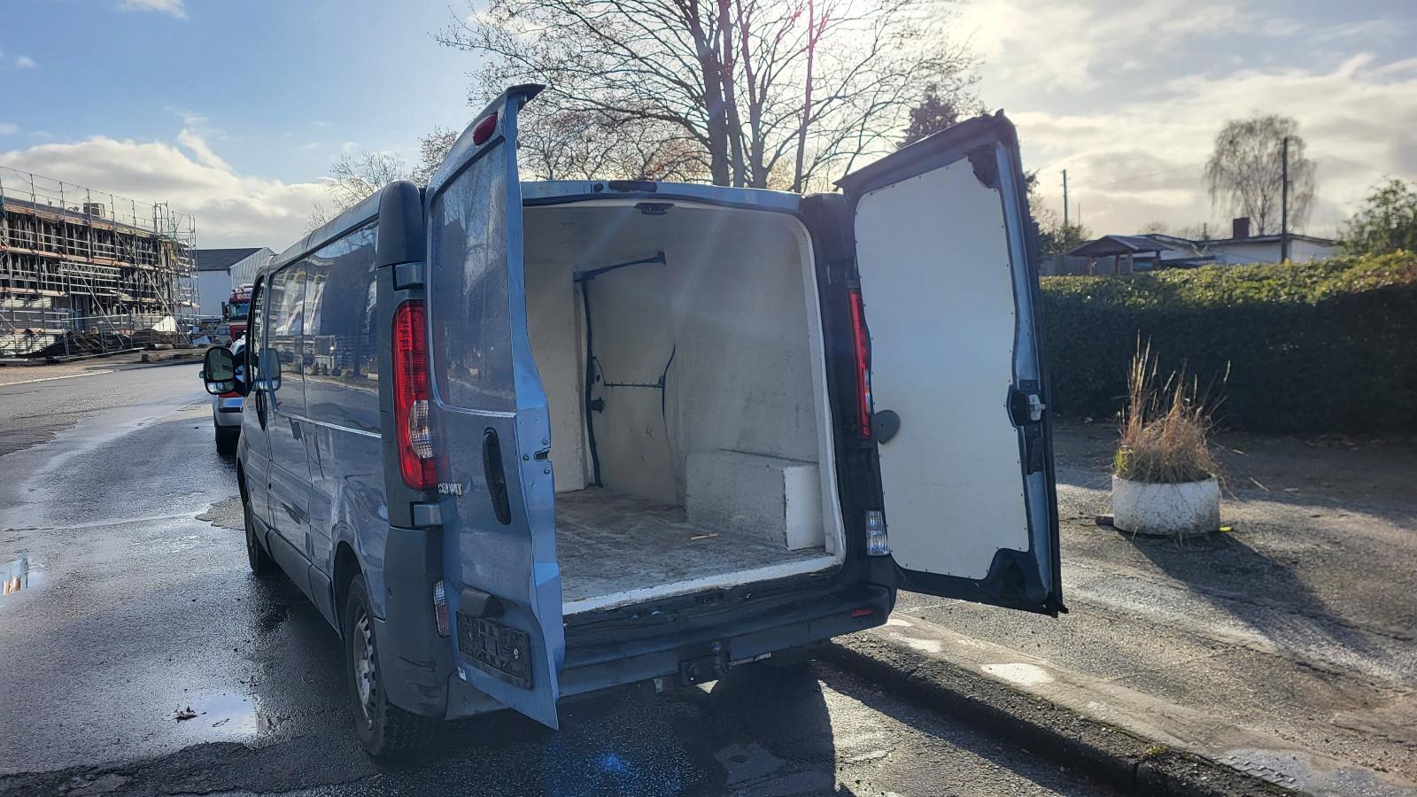 Renault Trafic  lang version 167456-km servo tüv 1--2027