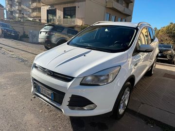 Ford Kuga - 1