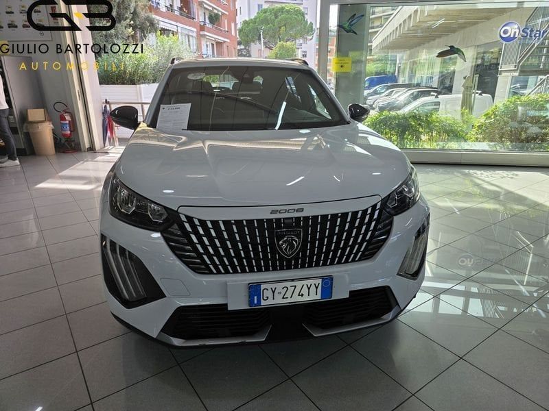 Peugeot 2008 Hybrid 136 e-DCS6 Allure auto imagem 2