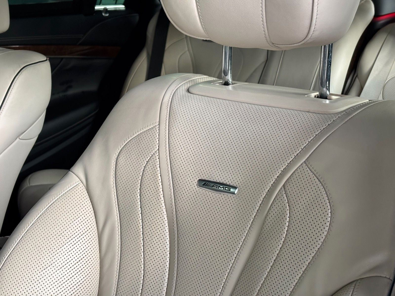 Fahrzeugabbildung Mercedes-Benz S 63 AMG L *Designo*Pano*Burmester*HUD*360KAM