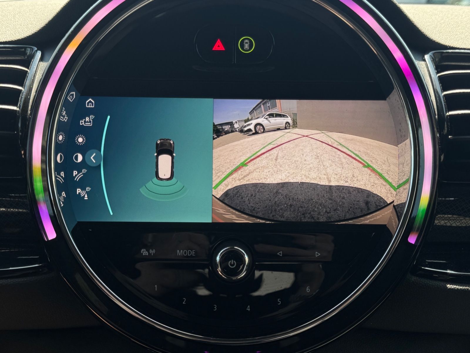 Fahrzeugabbildung MINI Cooper Clubman Classic Trim Klima SHZ PDC CAM