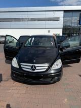 Mercedes-Benz Mercedes B klasse 170  2008 - Mercedes-Benz 200 in Bonn