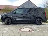 Toyota Proace City 1,2-l-Turbo 96kW L2 Team Deutsch... - schwarze Toyota PROACE CITY