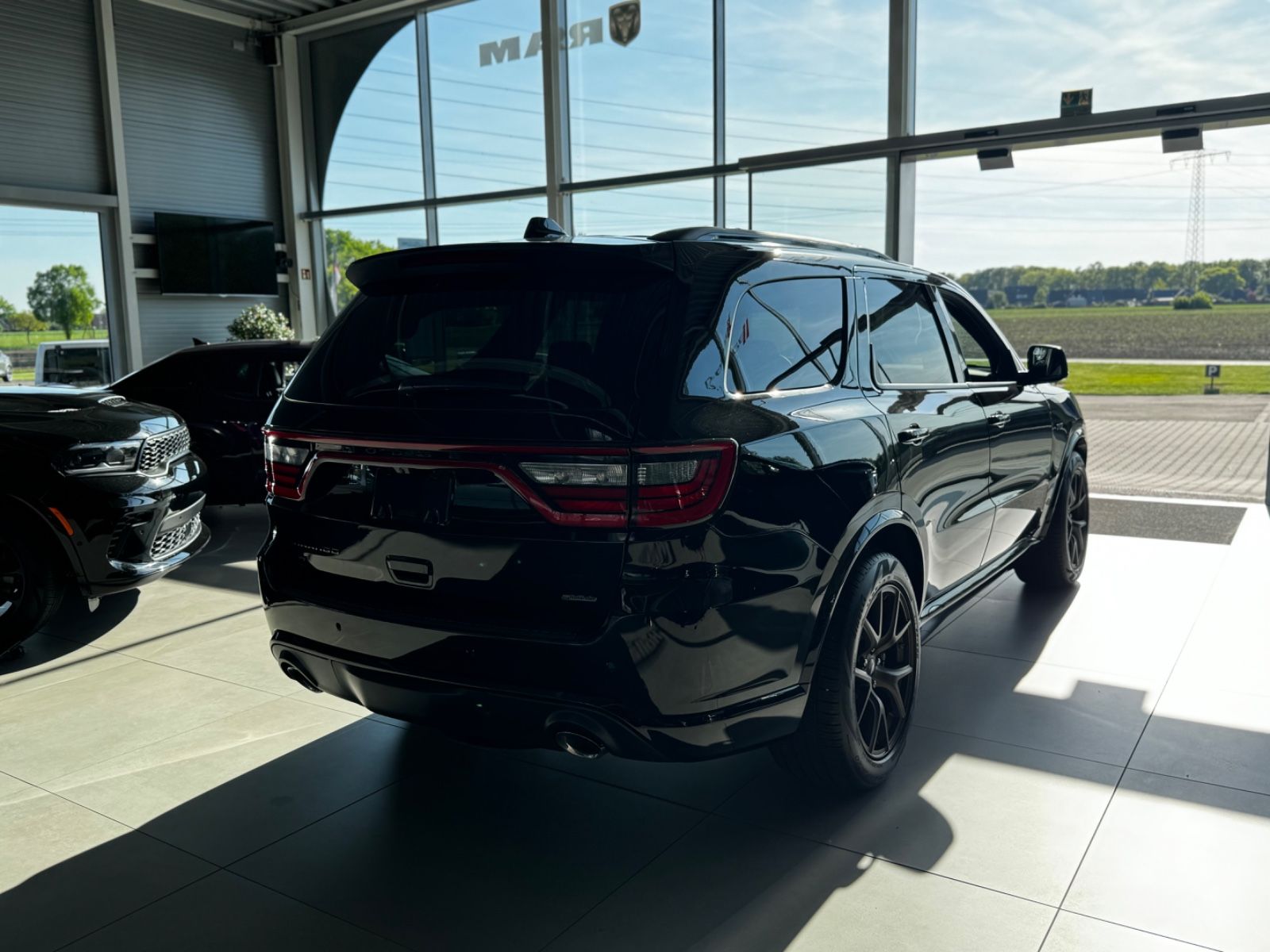 Fahrzeugabbildung Dodge Durango 5,7 HEMI R/T 20TH ANNIVERSARY LPG  6-Si.