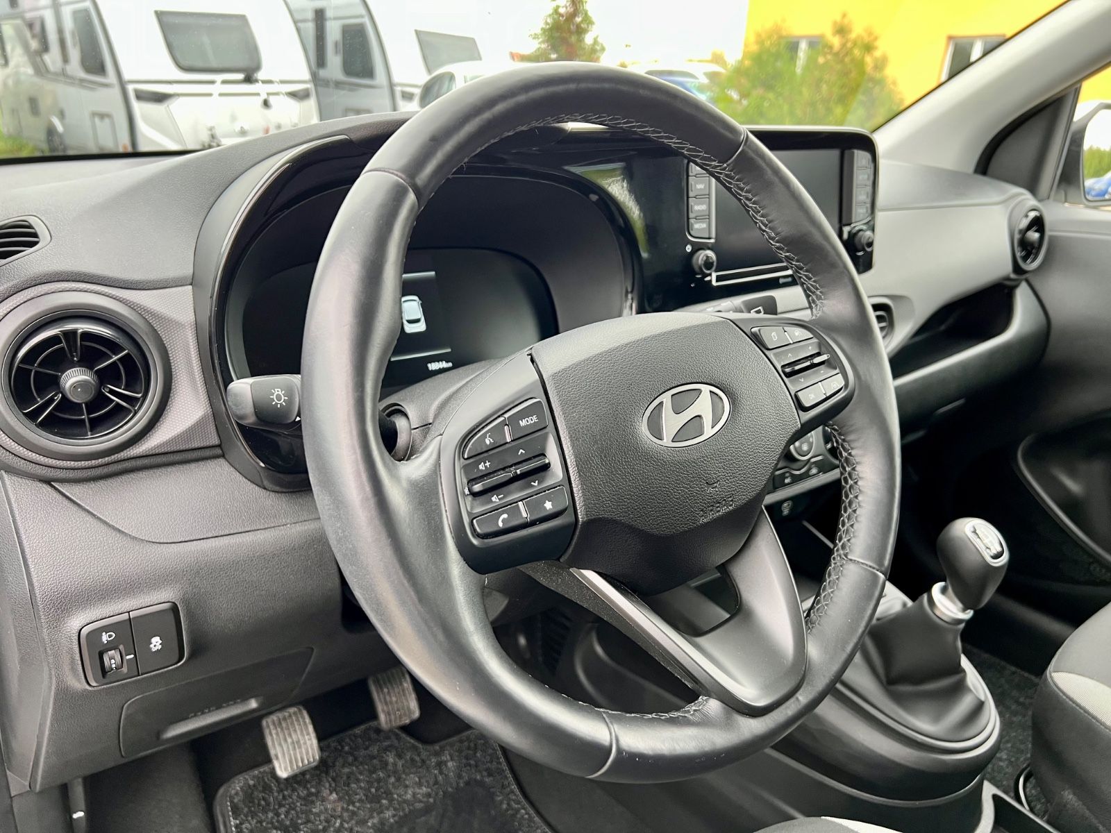 HYUNDAI i10 Trend KLIMA KAMERA NAVI SHZ