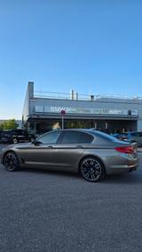 BMW 530d xDrive A  - BMW 530: Braun