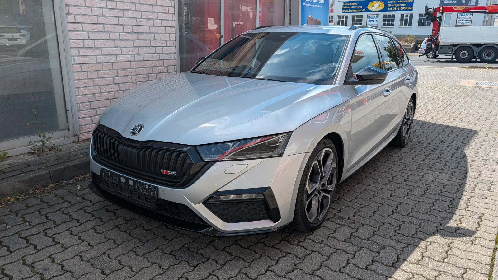 Skoda Octavia Combi RS Plus/HUD/Kamera2x/LED/