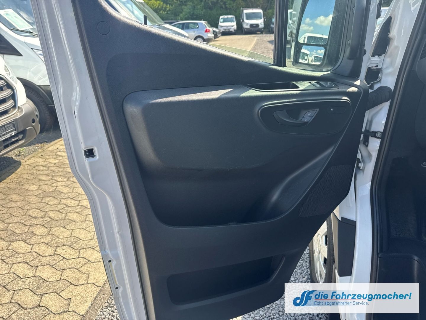 Fahrzeugabbildung Mercedes-Benz Sprinter III Tourer RWD AWD 315 CDI L2 DAB SHZ