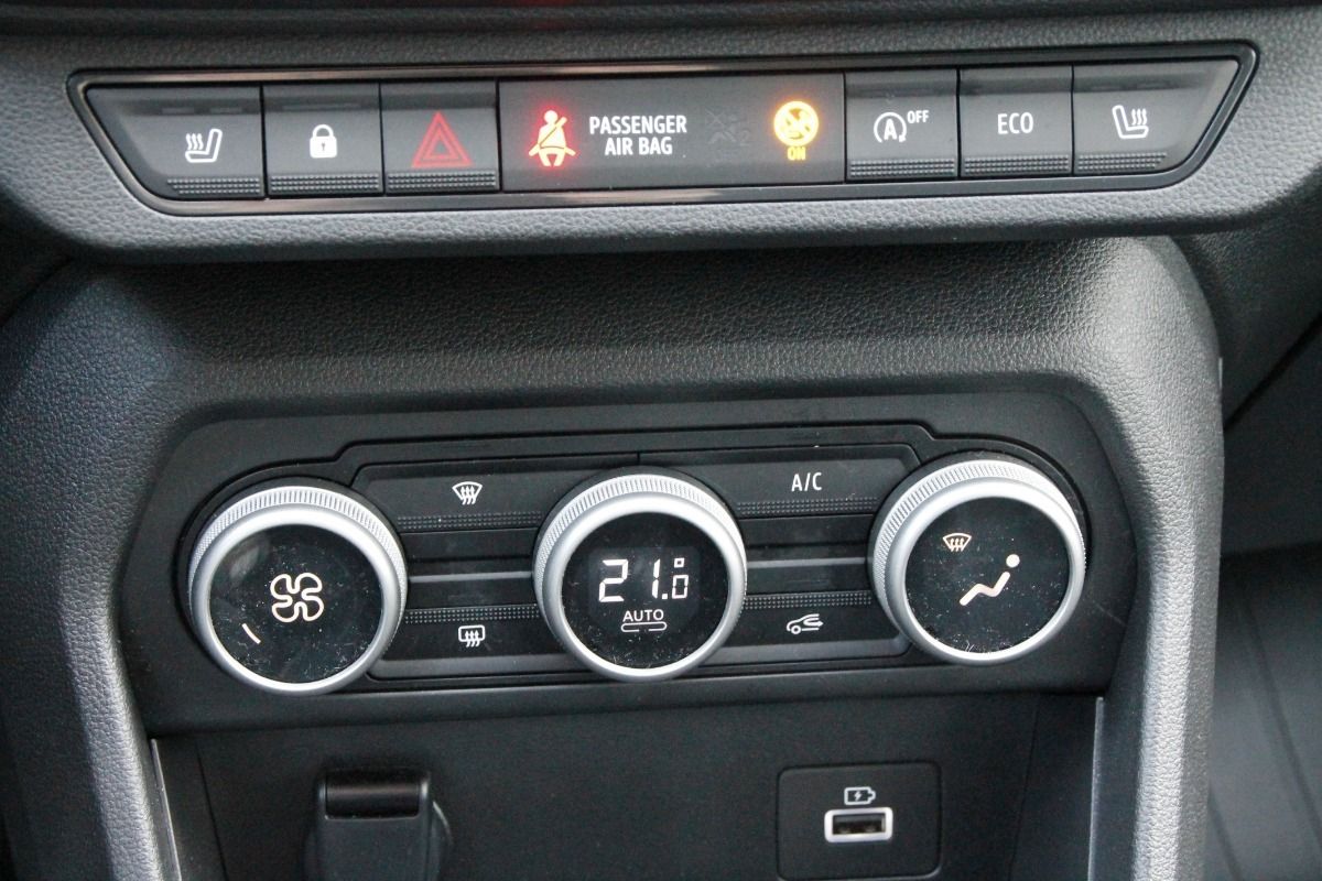 Fahrzeugabbildung Dacia Sandero Expression TCe 90 CVT