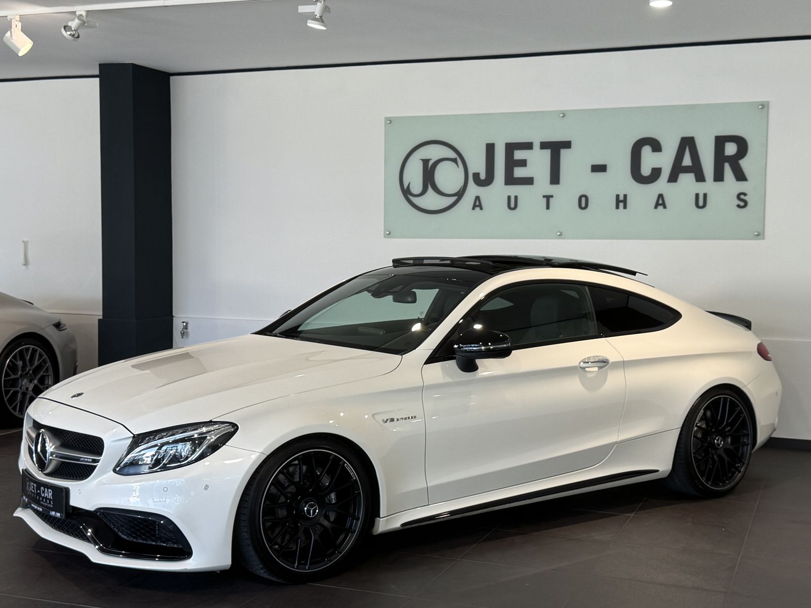 MERCEDES-BENZ C 63 AMG Coupe *Pano-Perf AGA-Burmester-ILS-20"*