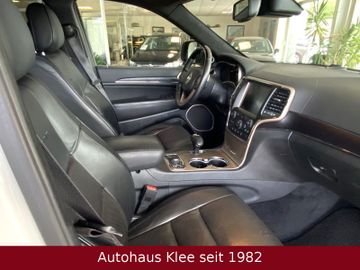 Jeep Grand Cherokee - 11
