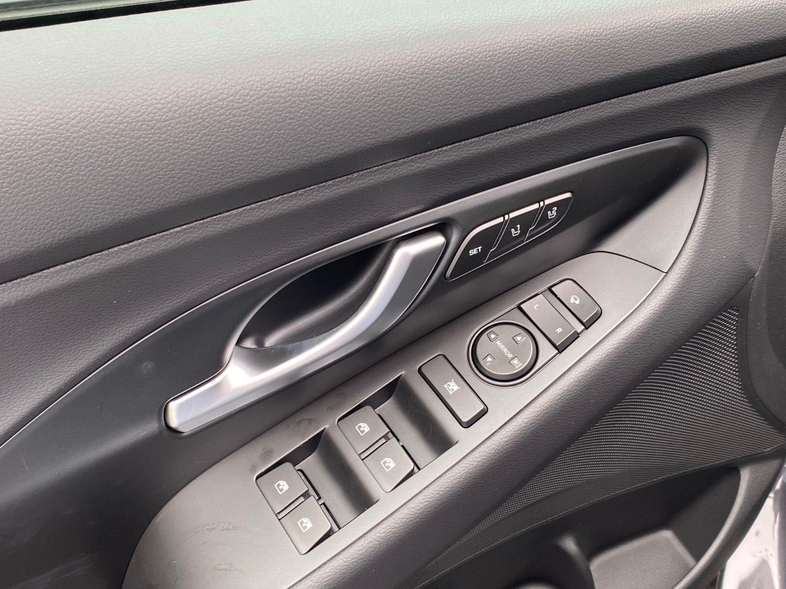 Fahrzeugabbildung Hyundai i30 1.5 T-GDI 48V N Line *Navi*Memory*ACC*LED*