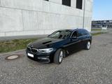 BMW 530d xDrive Touring A -