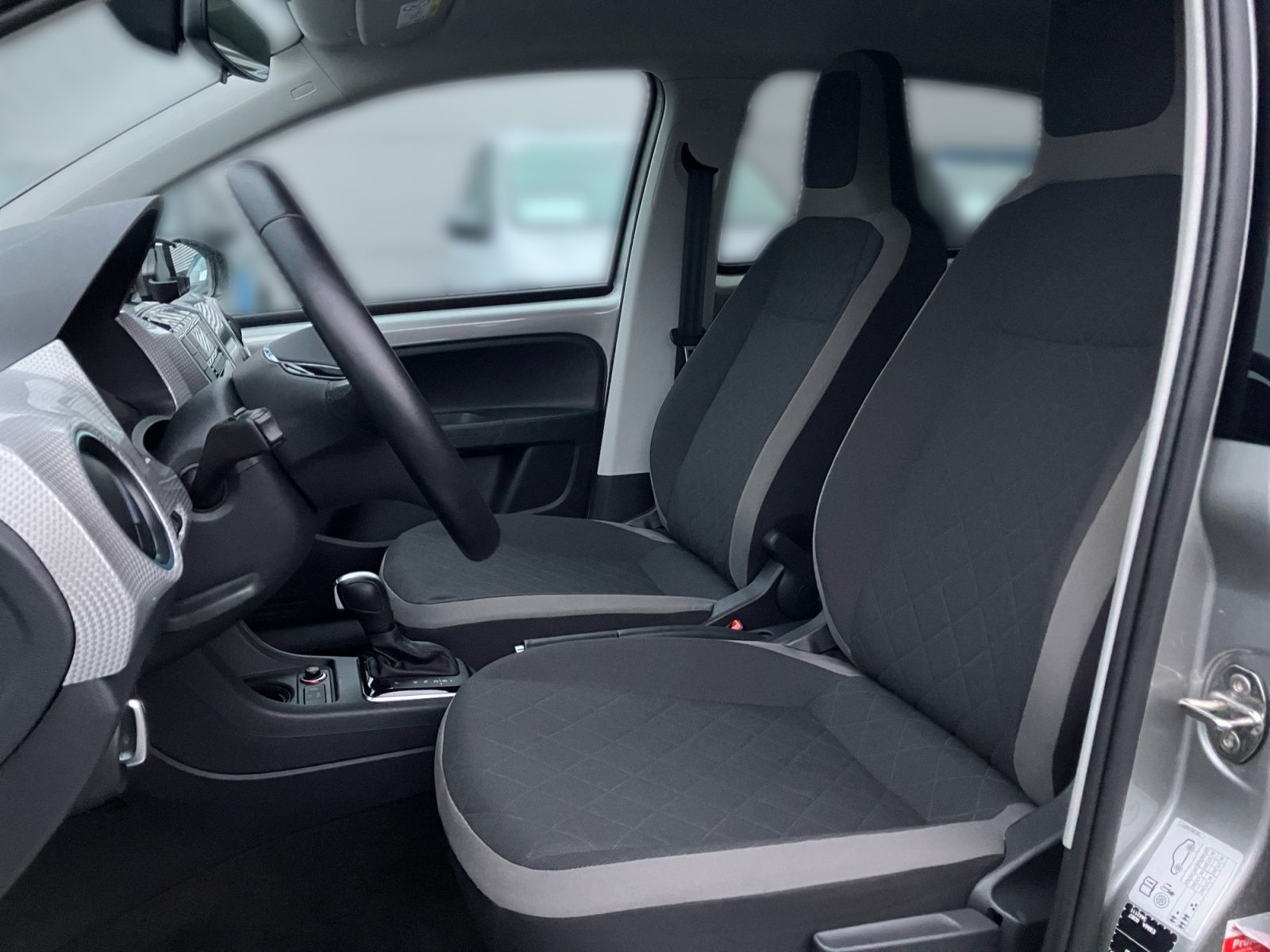 Volkswagen e-up! - Bild 12