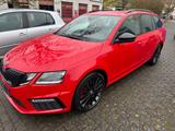 Skoda Octavia Combi RS 4x4 LED+Navi+ACC+Standheizung - Skoda Octavia: Unfallwagen
