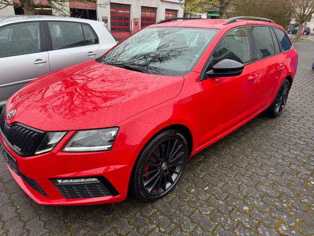 SKODA Octavia Combi RS 4x4 LED+Navi+ACC+Standheizung