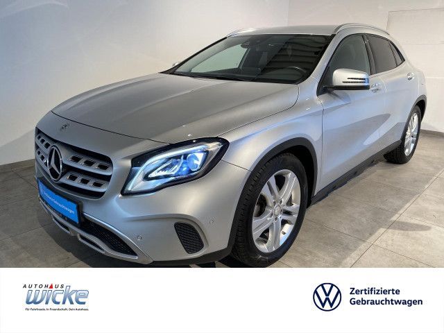 Mercedes-Benz GLA -Klasse GLA 200 NAVI KLIMA AHK RÜCKFAHRKAME