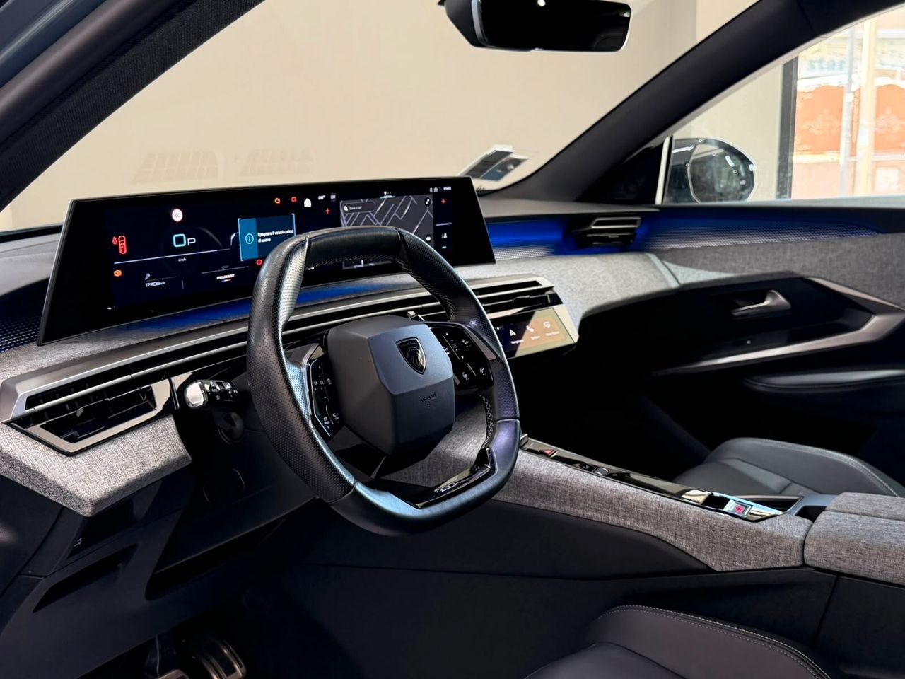 Other Peugeot 3008 Hybrid 136cv e-DCS6 GT my25 imagem 2
