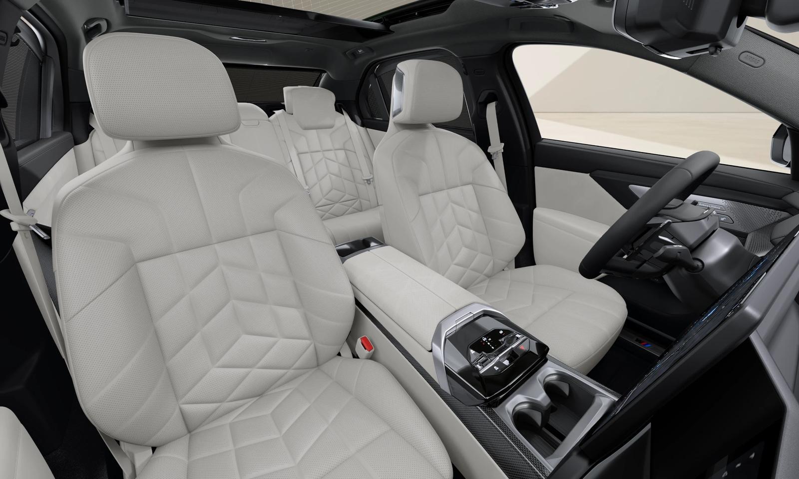 BMW 740 xDrive M Sport*CONNOISSUER*SKYLOUNGE*PANO*