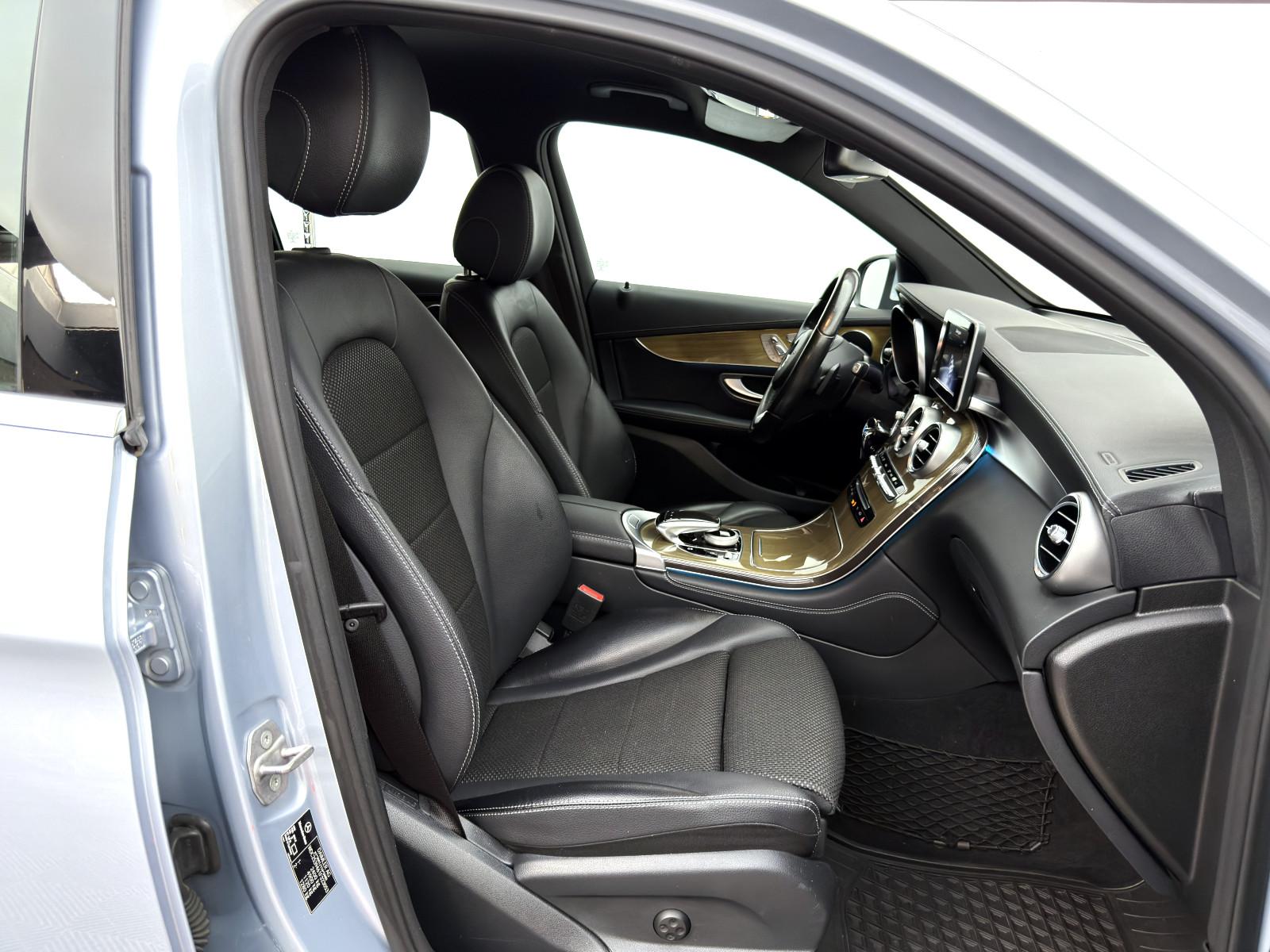 Mercedes-Benz GLC 250 4Matic *LED*SHZ*Navi*RFK*